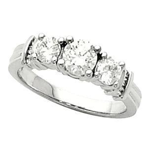 3-Stone Anniversary Ring Mounting for Round Gemstones