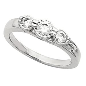 3-Stone Anniversary Ring Mounting for Round Gemstones