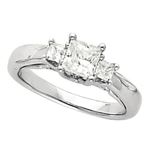 3-Stone Anniversary Ring Mounting for Princess-Cut Gemstones