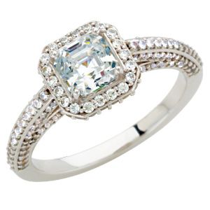 Halo-styled Princess-Cut Engagement Ring Mounting