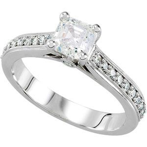 Cathedral-Style Engagement Ring Mounting with Accent