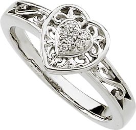 .04 ct tw Diamond Heart Filigree Ring
