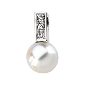 Akoya Cultured Pearl & Diamond Pendant