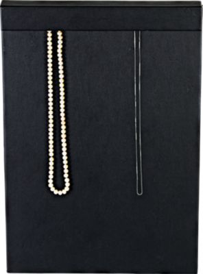Black Leatherette Short Chain Display W/ Easel