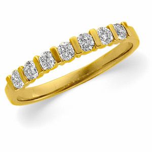 1/3 ct tw Diamond Bar Channel Anniversary Band