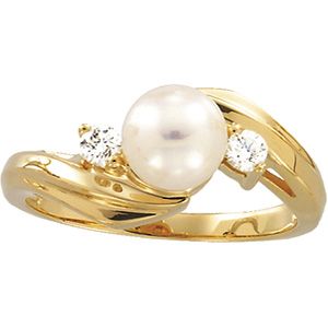 Akoya Cultured Pearl & Diamond Ring