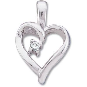 .02 ct tw Diamond Heart Pendant