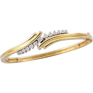 1/2 ct tw Diamond Bangle Bracelet