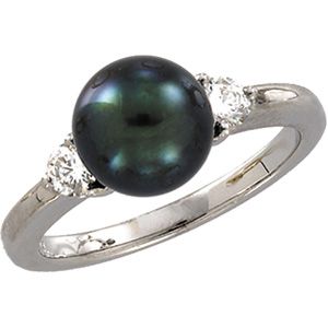 Cultured Pearl & Diamond Ring