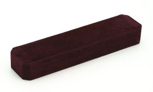 Clip-Corner Burgundy Layout Bracelet Box