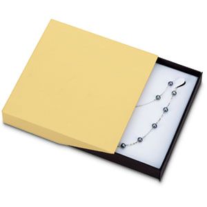 Peek-A-Boo Necklace Box