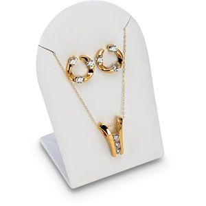 White Leatherette Pendant & Earring Ensemble Stand