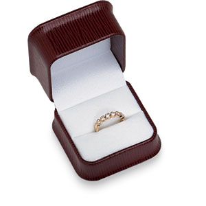Kingsley Collection Single Ring Box