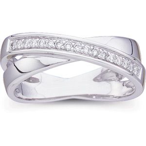 1/6 ct tw Overlapping Diamond Ring