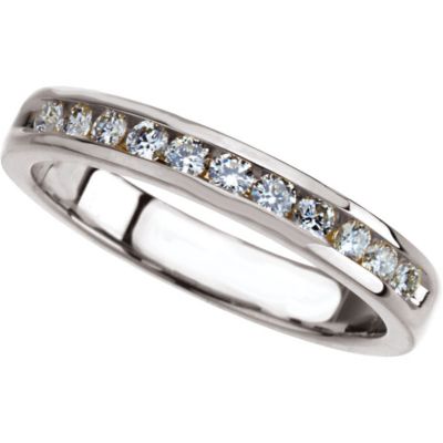 1/3 ct tw Round Diamond Anniversary Band