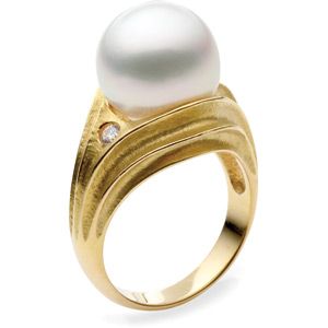  South Sea Cultured Pearl & Diamond Ring