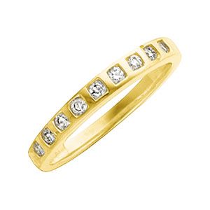 1/4 ct tw Diamond Anniversary Band