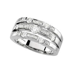 3/4 ct tw Diamond Right Hand Ring