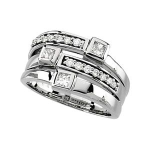 3/4 ct tw Diamond Right Hand Ring