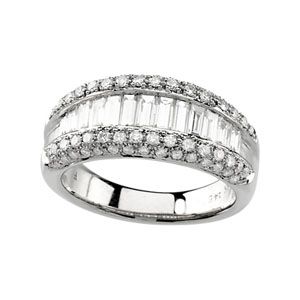 1 1/2 ct tw Diamond Ring