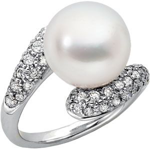 South Sea Cultured Pearl & Diamond Ring