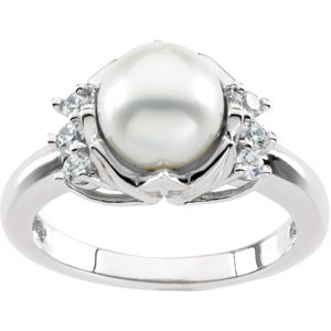 Ring Mounting for Pearl and Diamonds