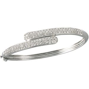 3 ct tw Pavé Diamond Bangle Bracelet