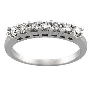 1/2 ct tw Diamond Anniversary Band