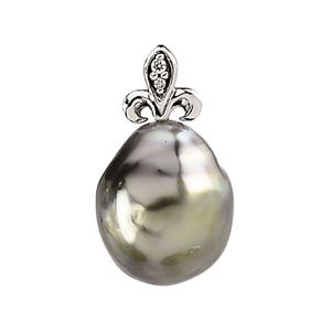 Tahitian Cultured Pearl & Diamond Pendant
