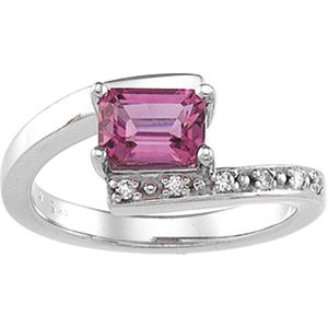 Accented Bypass Design  Ring Mounting for Emerald/Octagon Center