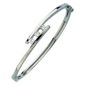  5/8 ct tw Diamond 3-Stone Bangle Bracelet