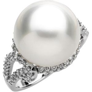 South Sea Cultured Pearl & Diamond Ring