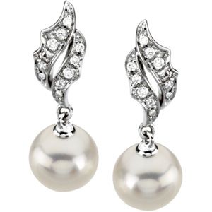 Freshwater Cultured Pearl & Diamond Earring