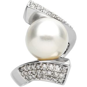 South Sea Cultured Pearl & Diamond Ring