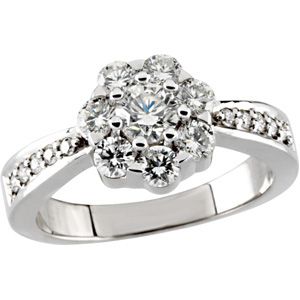 1 1/8 ct tw Diamond Cluster Ring