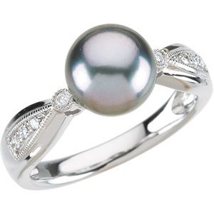 Tahitian Cultured Pearl & Diamond Ring