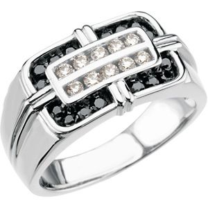 3/4 ct tw Men's Black & White Diamond Ring