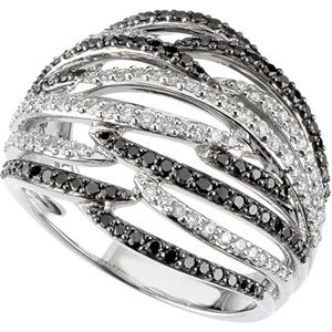 1 ct tw Black & White Diamond Ring