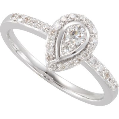 3/8 ct tw Diamond Ring