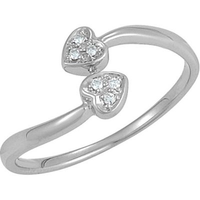.03 ct tw Diamond Heart Ring