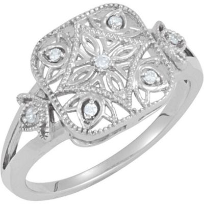 .05 ct tw Diamond Ring