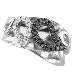 1/4 ct tw Black & White Diamond Paisley Design Ring