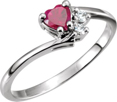 Ring Mounting for Heart-Shape Gemstone