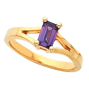 Ring Mounting for Emerald Shape Gemstone Solitaire