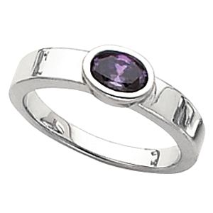 Bezel-Set Ring Mounting for Oval Gemstone Solitaire
