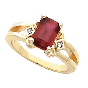 Ring Mounting for Emerald Shape Gemstone 