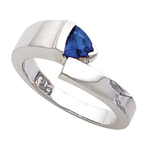 Ring Mounting for Trillion Shape Gemstone 