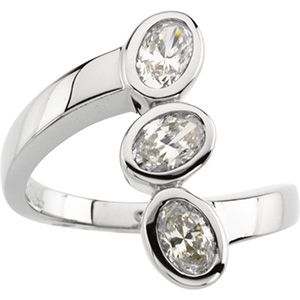 3-Stone Ring Mounting for Oval Gemstones