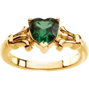 Ring Mounting for Heart-Shape Gemstone