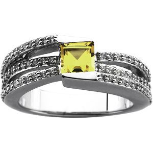 Micro Prong Set Ring Mounting for Gemstones with Princess Cut Center